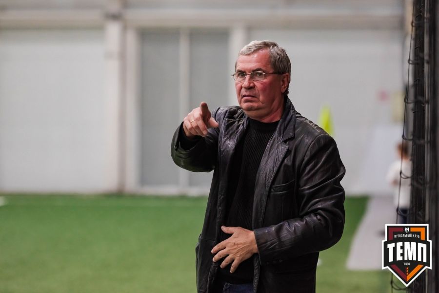 Главный тренер "Полимера" Павел Сальников. Фото: Никита Сницарев
