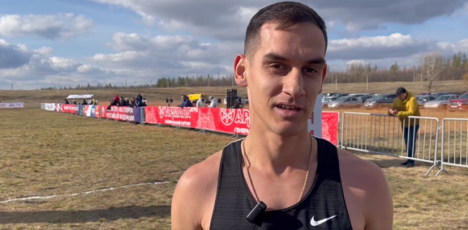 Евгений Кунц выиграл чемпионат России по кроссу на дистанции 10 км 