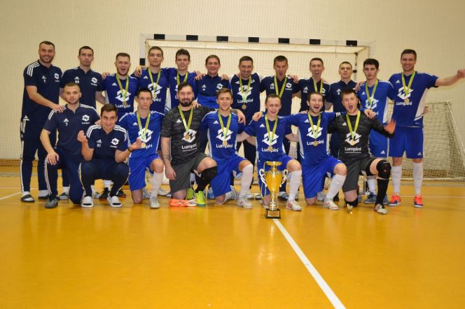 "Люмпини" и "Алейск" сыграли в финале Кубка АКАМФ по летнему-мини-футболу. Фото: Алексей Кучерявых