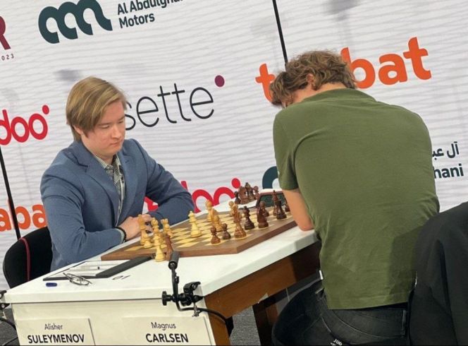 Барнаулец Евгений Кардашевский помог казахстанскому шахматисту обыграть Магнуса Карлсена