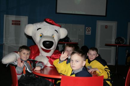 В СРК «Берёзка» прошёл традиционный краевой турнир «Снеговичок» среди юношей 2003-2004 годов рождения.