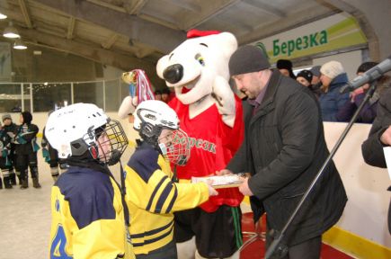 В СРК «Берёзка» прошёл традиционный краевой турнир «Снеговичок» среди юношей 2003-2004 годов рождения.