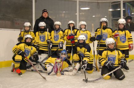 В СРК «Берёзка» прошёл традиционный краевой турнир «Снеговичок» среди юношей 2003-2004 годов рождения.