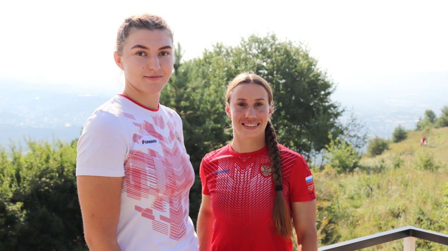 Август 2023 года. Альбина Кудинова и Анна Аэдма на сборах в Кисловодске. Фото: Александр Чёрный/"Алтайский спорт"