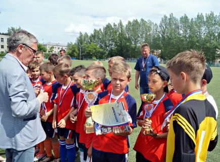 В Алейске состоялся региональный турнир Детской футбольной лиги «Кубок наших отцов и дедов».