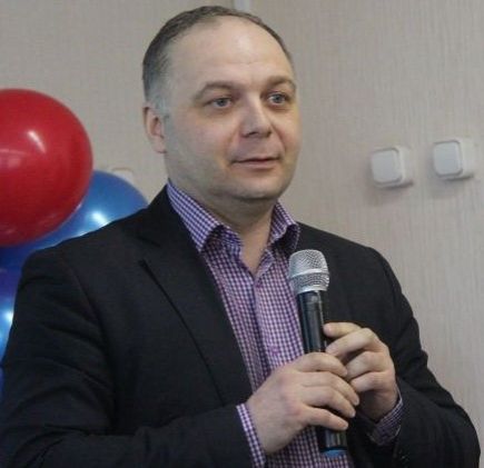 Иван Самсонов, чемпион сельской олимпиады 1997 года по хоккею. Фото: "Алтайский спорт" 