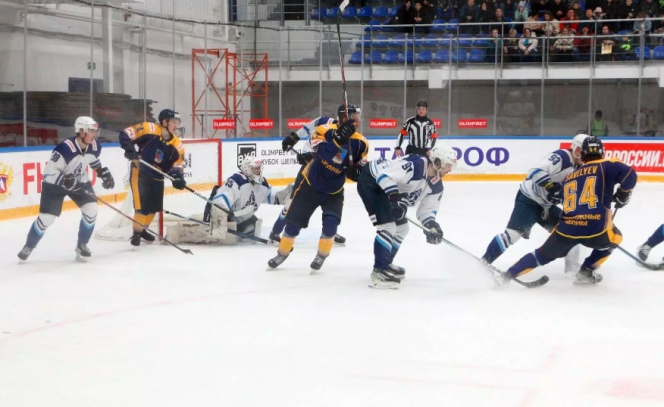 Хоккеисты «Динамо-Алтая» в серии буллитов уступили «Челнам» - 1:2