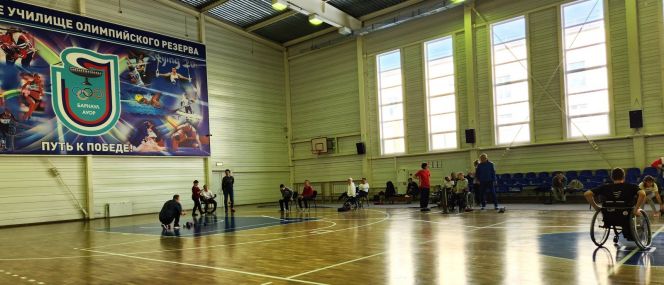 В Барнауле состоялись соревнования по бочча среди спортсменов с ПОДА 