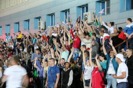 Футбол объединяет!