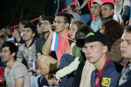 Футбол объединяет!