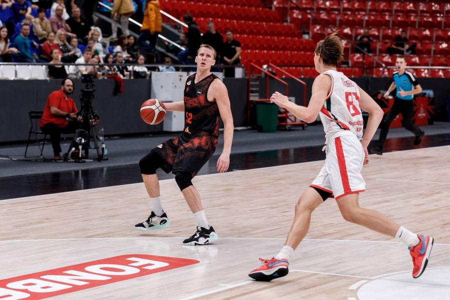 Фрагмент матча "СШОР- Локомотив-Кубань" - "Темп-СУМЗ"