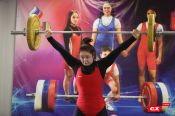 Штанга на вес золота. Дарья Рябова впервые в истории алтайской тяжелой атлетики выиграла юниорское первенство России