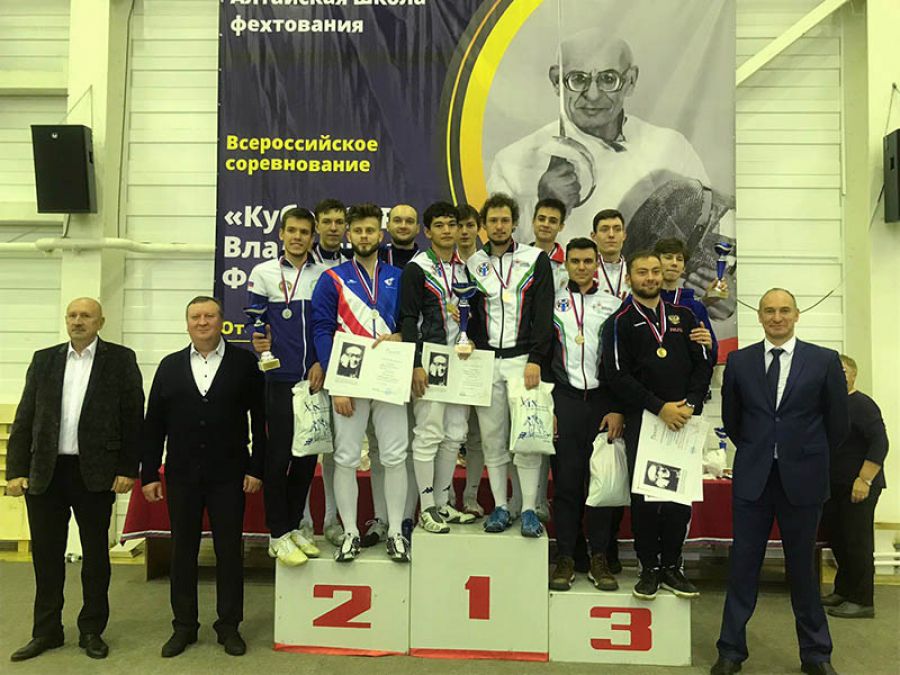 Спорт благородных кровей. 60-летие школы фехтования на Алтае саблисты отметили традиционным Кубком Феоктистова