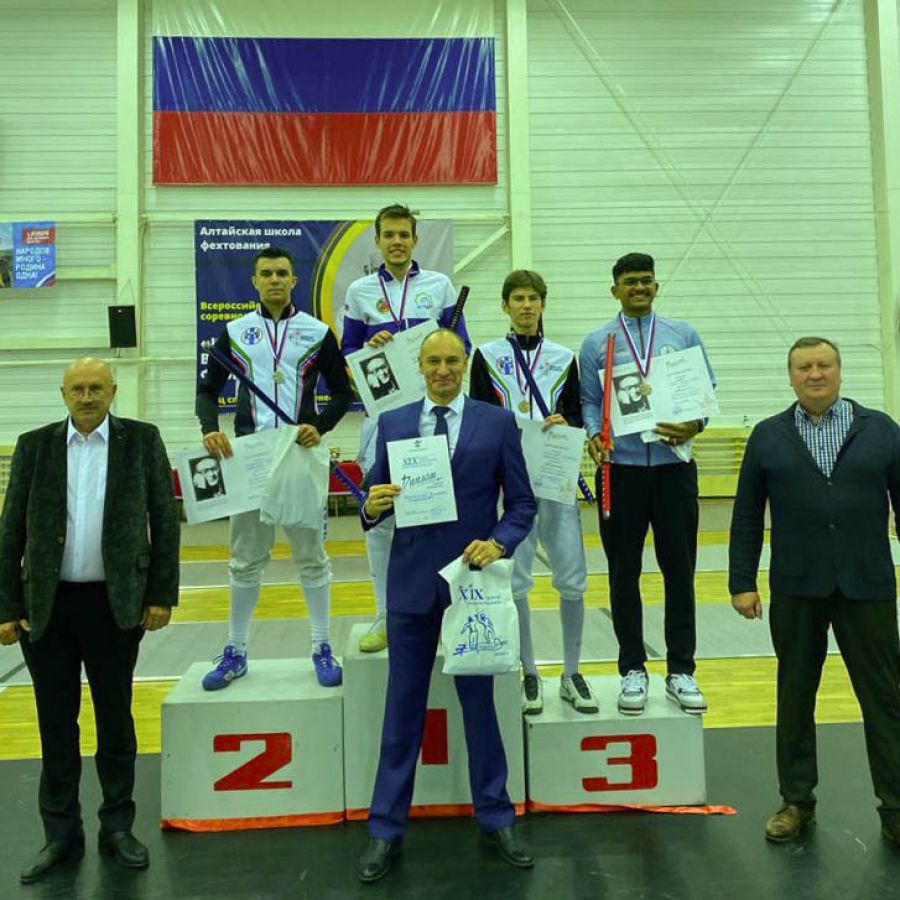 Спорт благородных кровей. 60-летие школы фехтования на Алтае саблисты отметили традиционным Кубком Феоктистова