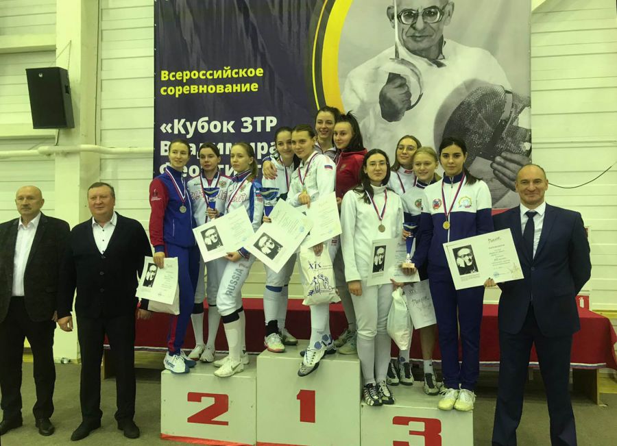 Спорт благородных кровей. 60-летие школы фехтования на Алтае саблисты отметили традиционным Кубком Феоктистова