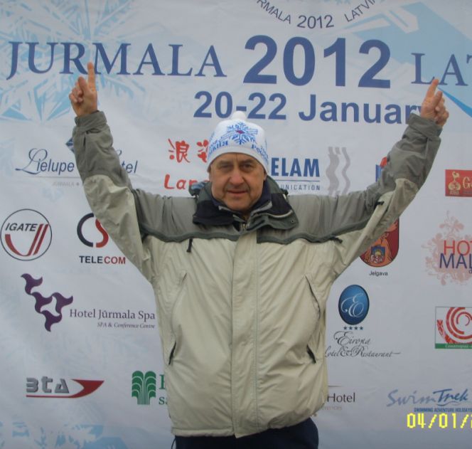 Алтайский спортсмен Олег Золотарёв – серебряный призёр чемпионата мира по зимнему плаванию. 