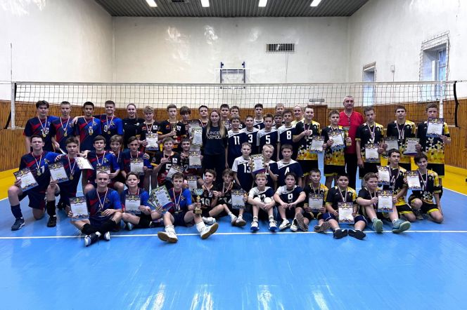 Воспитанники СШОР по волейболу «Заря Алтая» выиграли турнир XLIII Спартакиады спортивных школ Алтайского края среди юношей до 15 лет