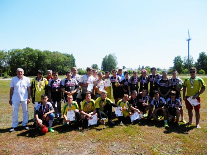 Юные алтайские регбисты обменялись поездками со сверстниками из Хакасии.