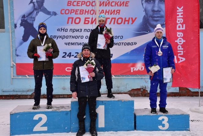 Платон Егоров на верхней ступени пьедестала почета