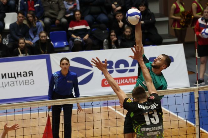 Видеотрансляция. 3 декабря. Барнаул. СК «Победа». Чемпионат России. Мужчины. Высшая лига «А». 7-й тур. Повторная встреча. «Университет» - «Локомотив-Изумруд» (Екатеринбург)