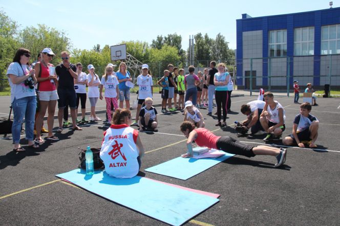 Размяли косточки