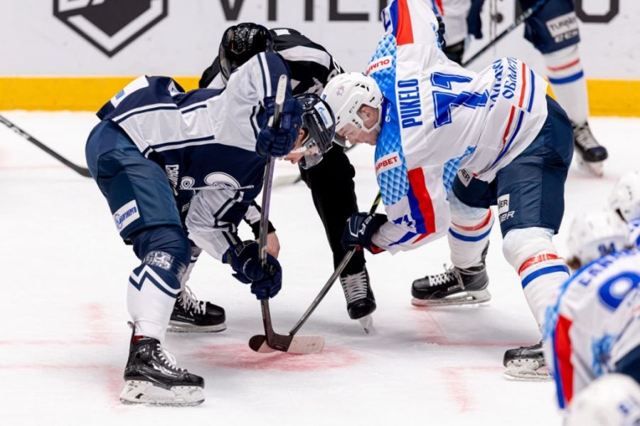 Разгром в битве новичков, без интриги в центральном матче. Обзор матчей ВХЛ