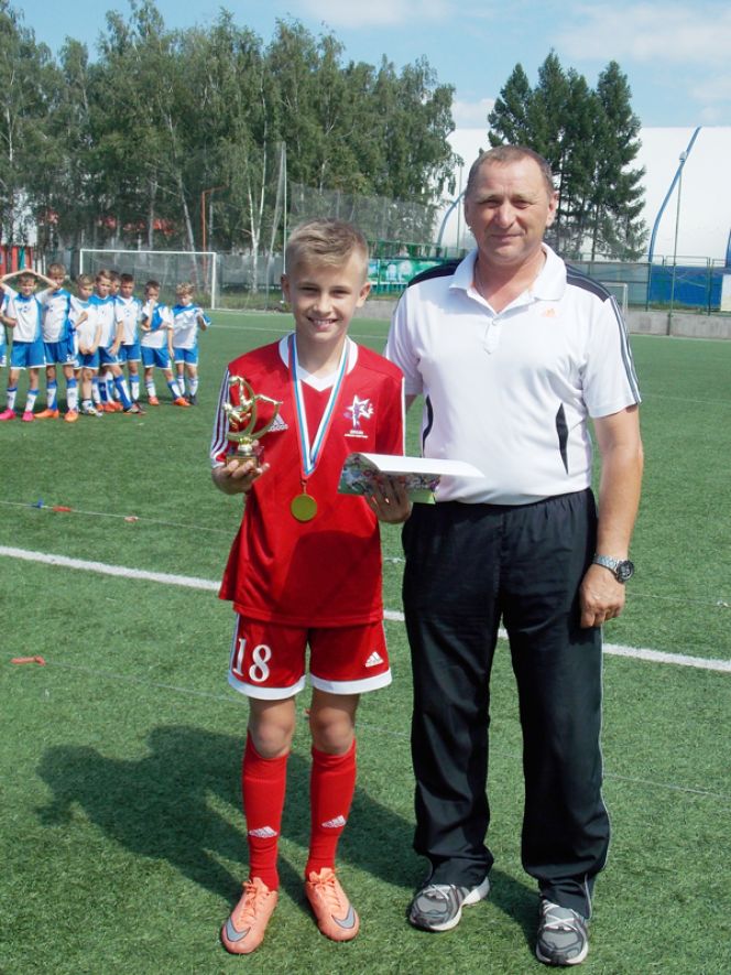 Команда СДЮШОР Алексея Смертина «Алтай-2004» сыграет в финале XXIII открытого чемпионата Детской футбольной лиги России.