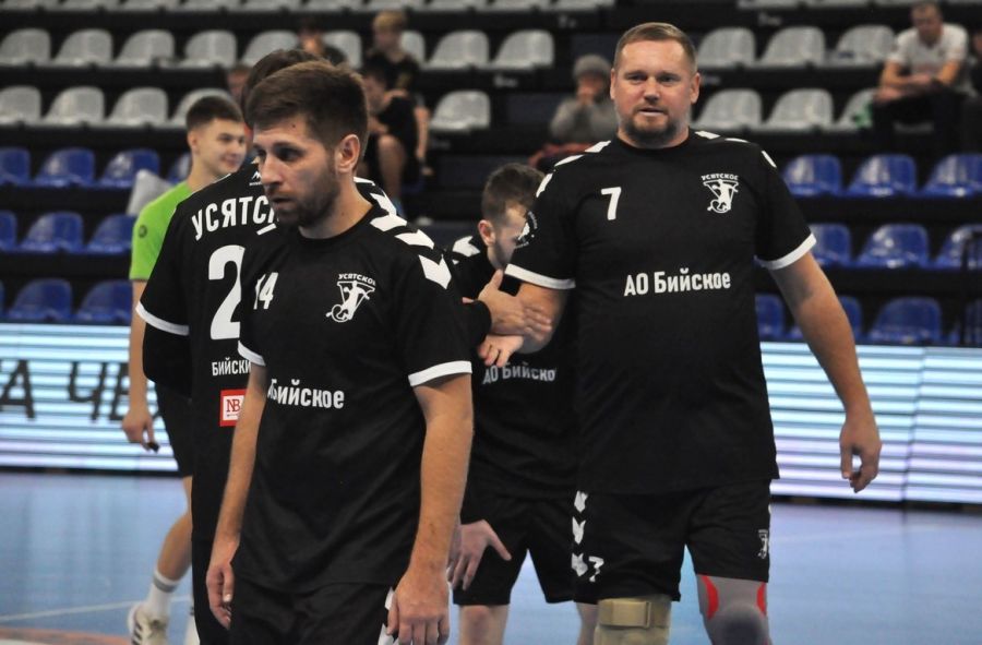 Фрагменты матча "Юность Подольск" - "Усятское". Фото: пресс-служба ГК «Чеховские медведи»