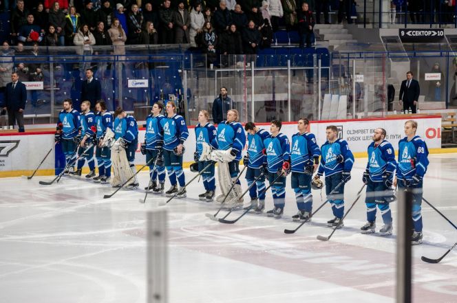 ХК «Динамо-Алтай» отправился на выездные игры чемпионата ВХЛ