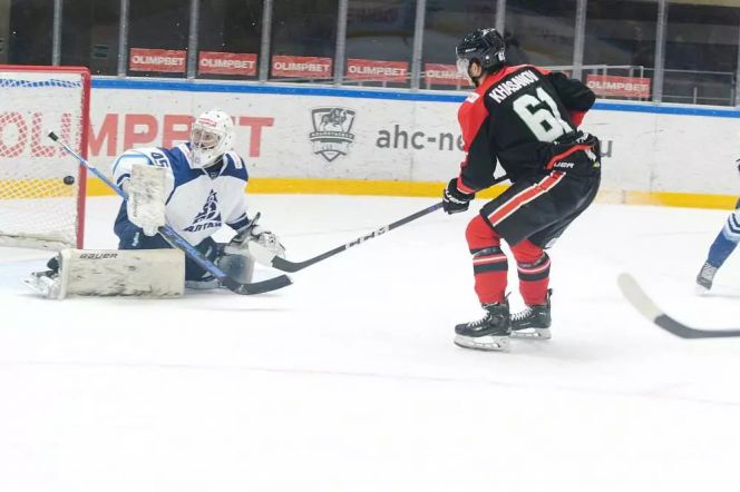 Хоккеисты «Динамо-Алтай» по буллитам уступили 1:2 в Альметьевске «Нефтянику» (обновлена таблица!)