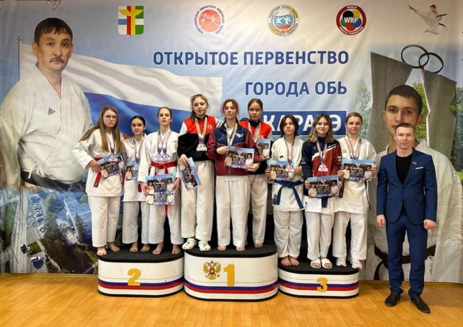 Команда Алтайского края успешно выступила на межрегиональном турнире по каратэ WKF