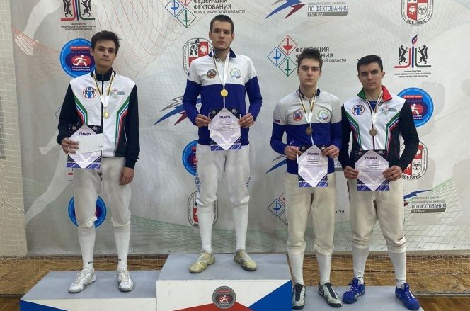 Сибирский арсенал. Саблисты края завершили год успешным выступлением на окружном юниорском первенстве 