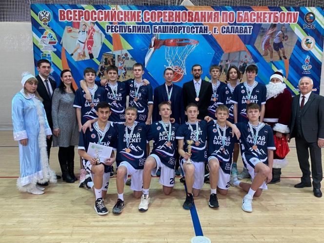 Команда «АлтайБаскет» 2009 года рождения вышла во второй раунд полуфинала первенства России