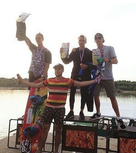 В Барнауле прошло открытое первенство Сибири и Дальнего Востока по кабельному вейкбордингу.