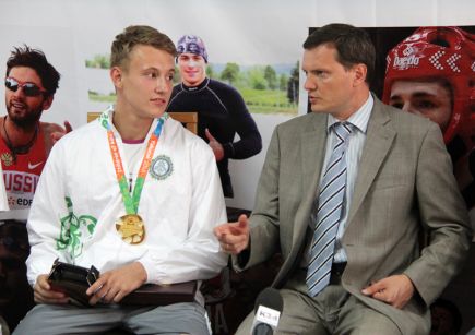 Заместитель губернатора Алтайского края Даниил Бессарабов встретился с победителями и призёрами VI Международных спортивных игр «Дети Азии» (фото).