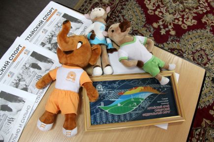 Заместитель губернатора Алтайского края Даниил Бессарабов встретился с победителями и призёрами VI Международных спортивных игр «Дети Азии» (фото).