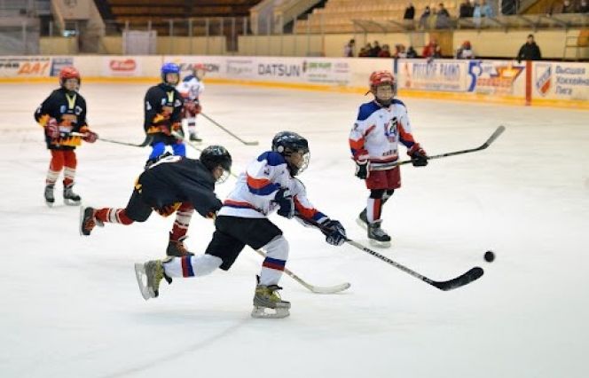 19-21 января. Заринск. Стадион «Юность». Краевой финал всероссийских соревнований на призы клуба «Золотая шайба»