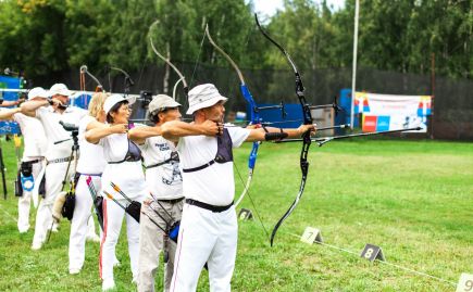 Краевая федерация стрельбы из лука организовала первый в истории открытый чемпионат края по своему виду спорта.