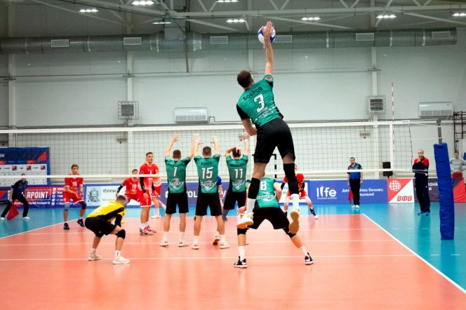 Волейболисты «Университета» на домашней площадке уступили «Тюмени» - 1:3