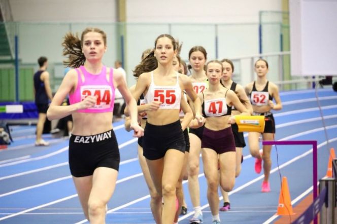 Впереди Вера Быковских. Фото из архива "АС"