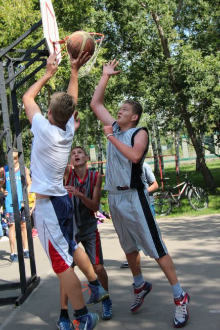 В Барнауле состоялся краевой фестиваль дворового спорта (фото).