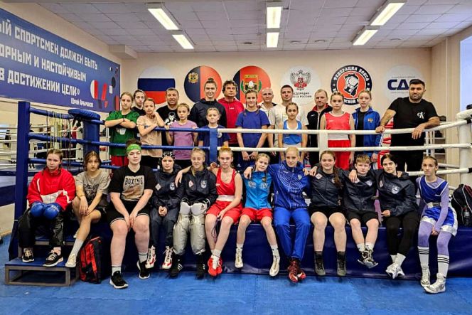 В ринге только девушки. Команда Алтайского края успешно выступила на первенстве Сибири