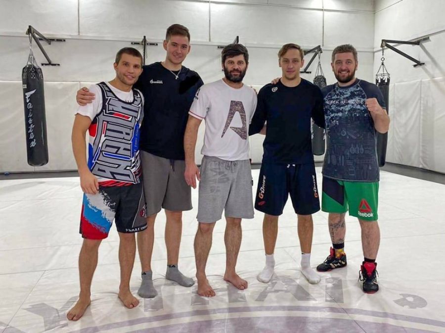 Вратарь ХК «Динамо-Алтай» Никита Дианов рассказал о вратарской конкуренции, смешанных единоборствах и переходе в ВХЛ