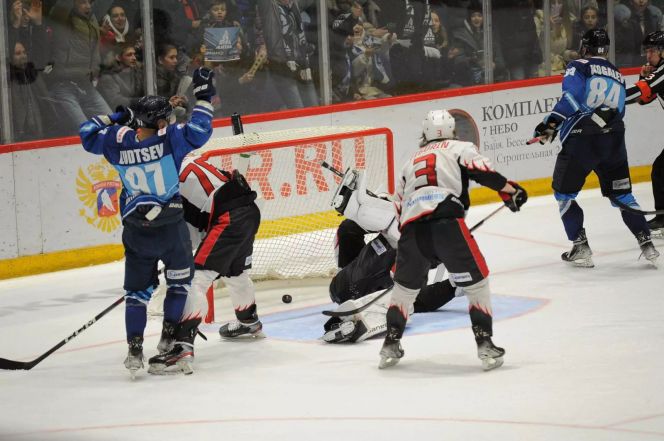 Правление ВХЛ окончательно определилось с формулой регулярного сезона: каждая команда сыграет 32 матча дома и 32 на выезде