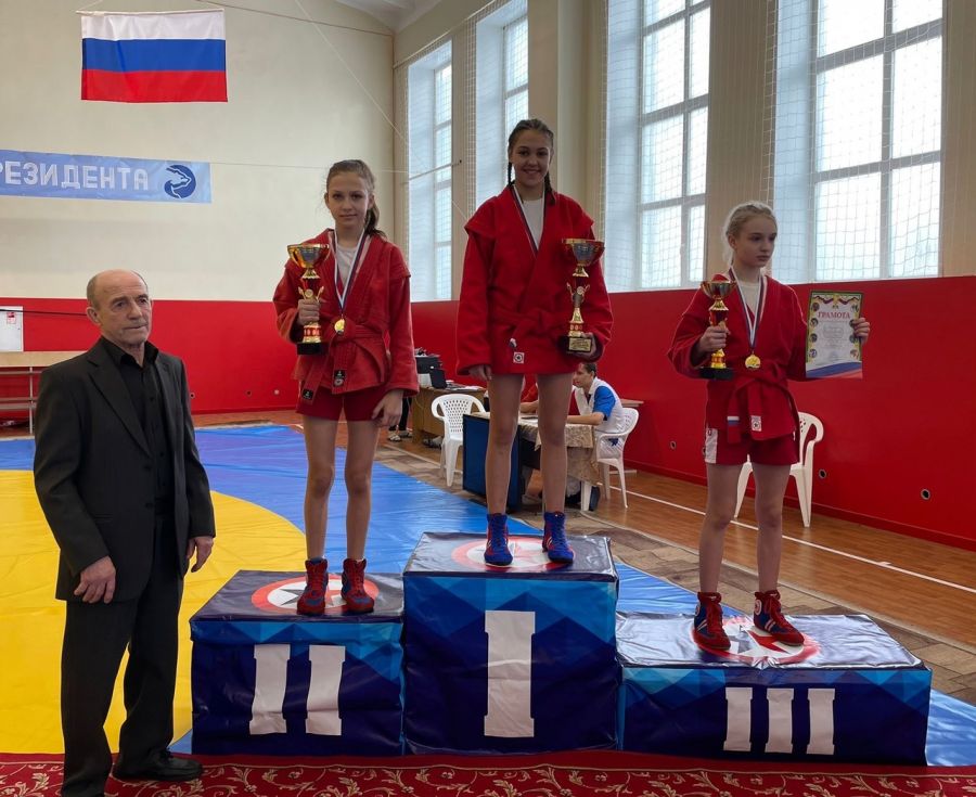 В Заринске завершились соревнования по самбо XLIV краевой спартакиады спортшкол среди юношей и девушек 12–14 лет