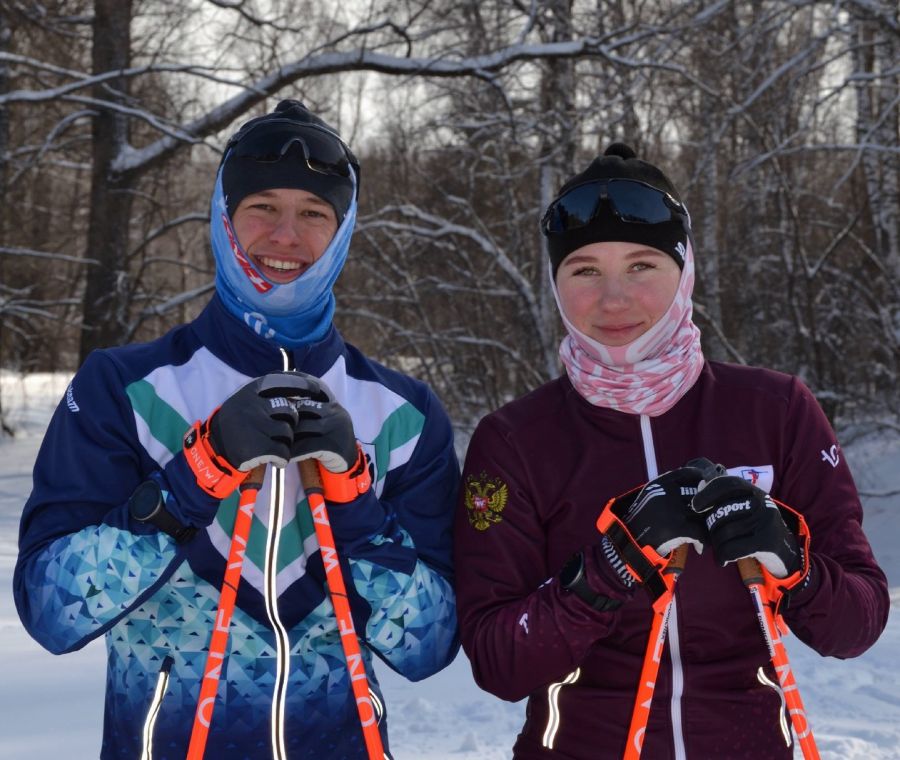 Гостями олимпиады спортсменов Бийского района стали биатлонисты сборной России Олег Домичек и Анастасия Гришина