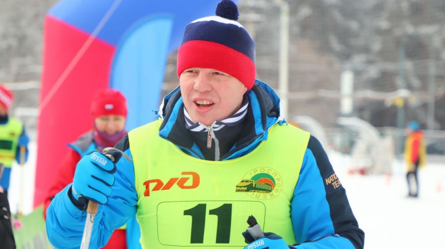 Команду краевого министерства спорта возглавил руководитель ведомства Иван Нифонтов. Фото: Александр Чёрный/"Алтайский спорт"