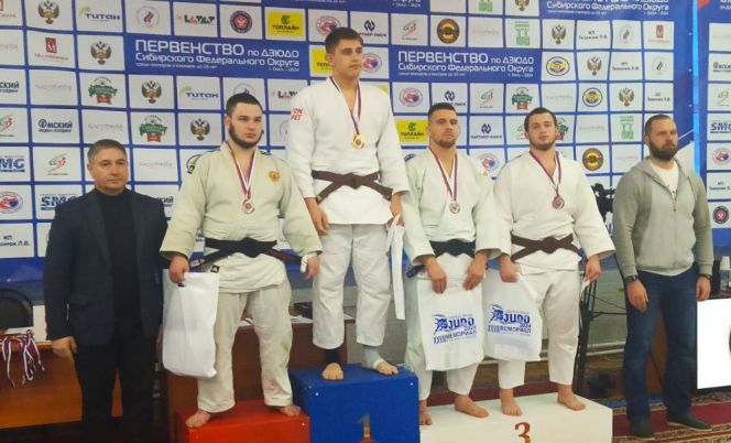 Денис Ткачёв - победитель первенства Сибири в весе 100 кг