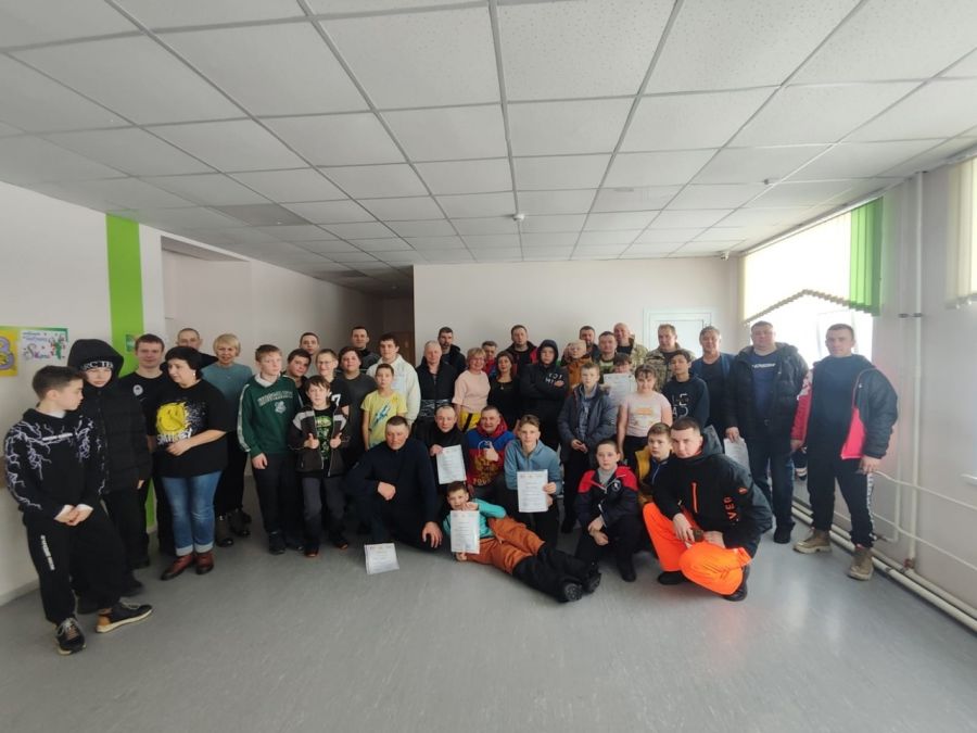 Правильные ориентиры. В Барнауле при поддержке Фонда Президентских грантов провели турнир по хоккею на валенках 