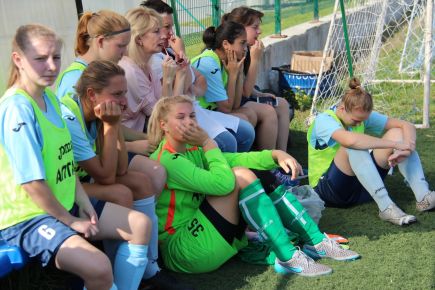 Женская футбольная команда "Алтай" обыграла на своём поле иркутский "Рекорд" - 1:0 (фото). 